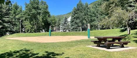 Condo, 1 King Bed (Sun Vail 13E, 2BD, 2BA condo with Vai) | Outdoor dining