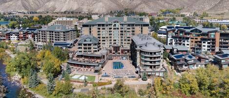 Daire, Birden Çok Yatak (Riverfront Resort & Spa 421, 2BD Cond) | Dış mekân