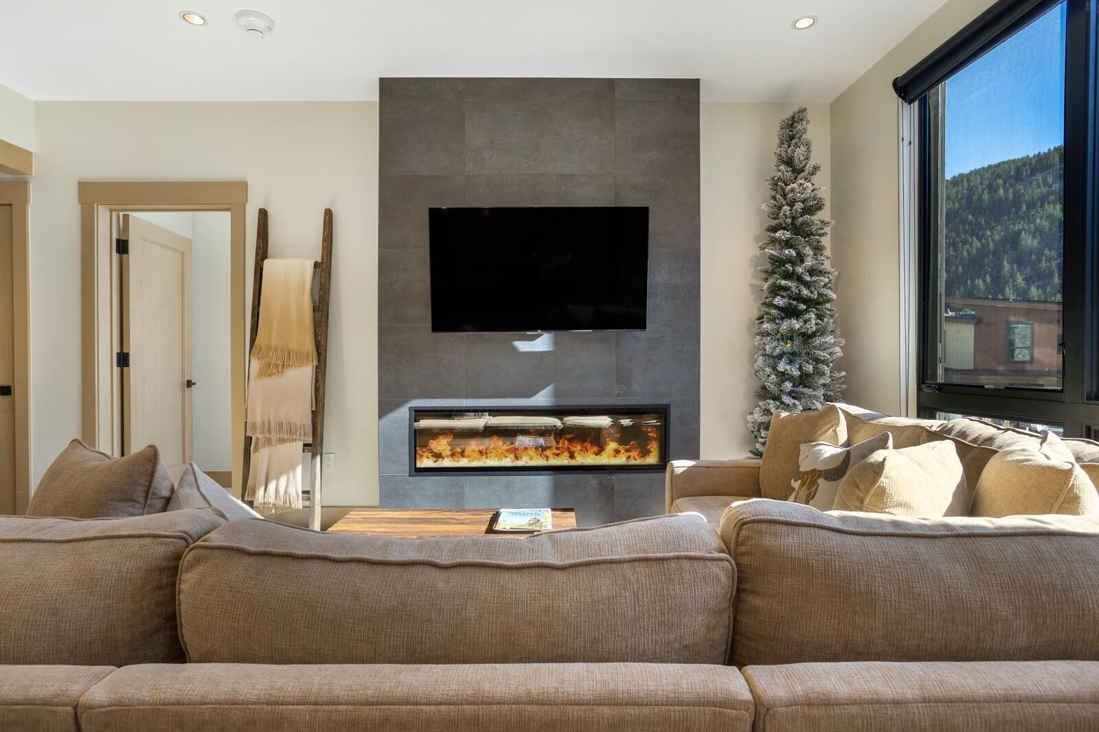 Daire, Birden Çok Yatak (One Riverfront 106, 2BD Townhome with) | Oturma alanı
