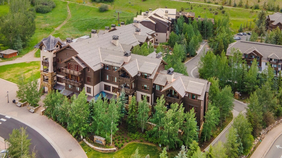 Beaver Creek Landing A204, 3BD 3.5ba Ski In/out Condo