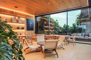 Dining - University Tower Kukun Apartments (Ciudad de México)