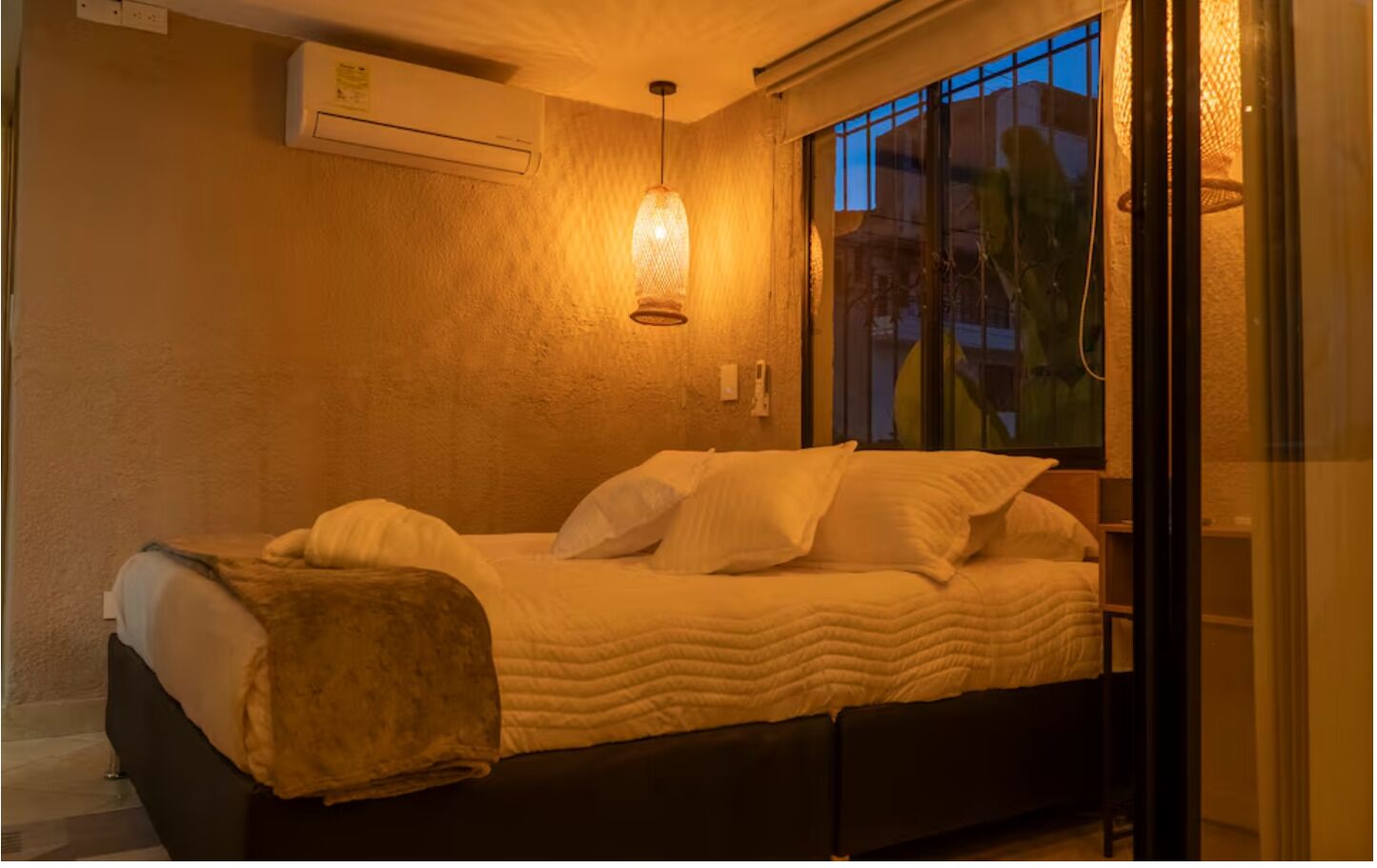 Suite Moderna  5 Min Migración  Jardín + A/c - Medellín