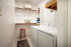 Interior - Townhome in Historic and Vibrant Downtown Bryan (Bryan)