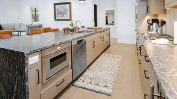 Condo, Multiple Beds (Frontgate 305, 3 BD Condo in Avon wit) | Private kitchen