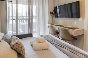 Lägenhet | Arbetsyta för laptop och gratis wi-fi