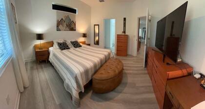 Relax in Paradise - Golf, Pickleball & Tennis Retreat in Beautiful Ibis Landing