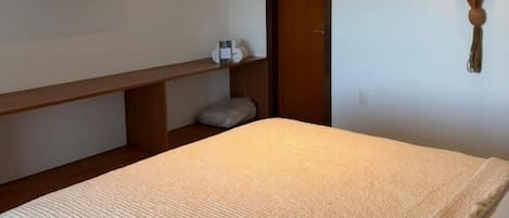 Luxury Double Room, Sea View | Desk, free WiFi