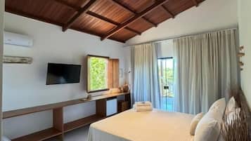 Minibar, escritorio y wifi gratis
