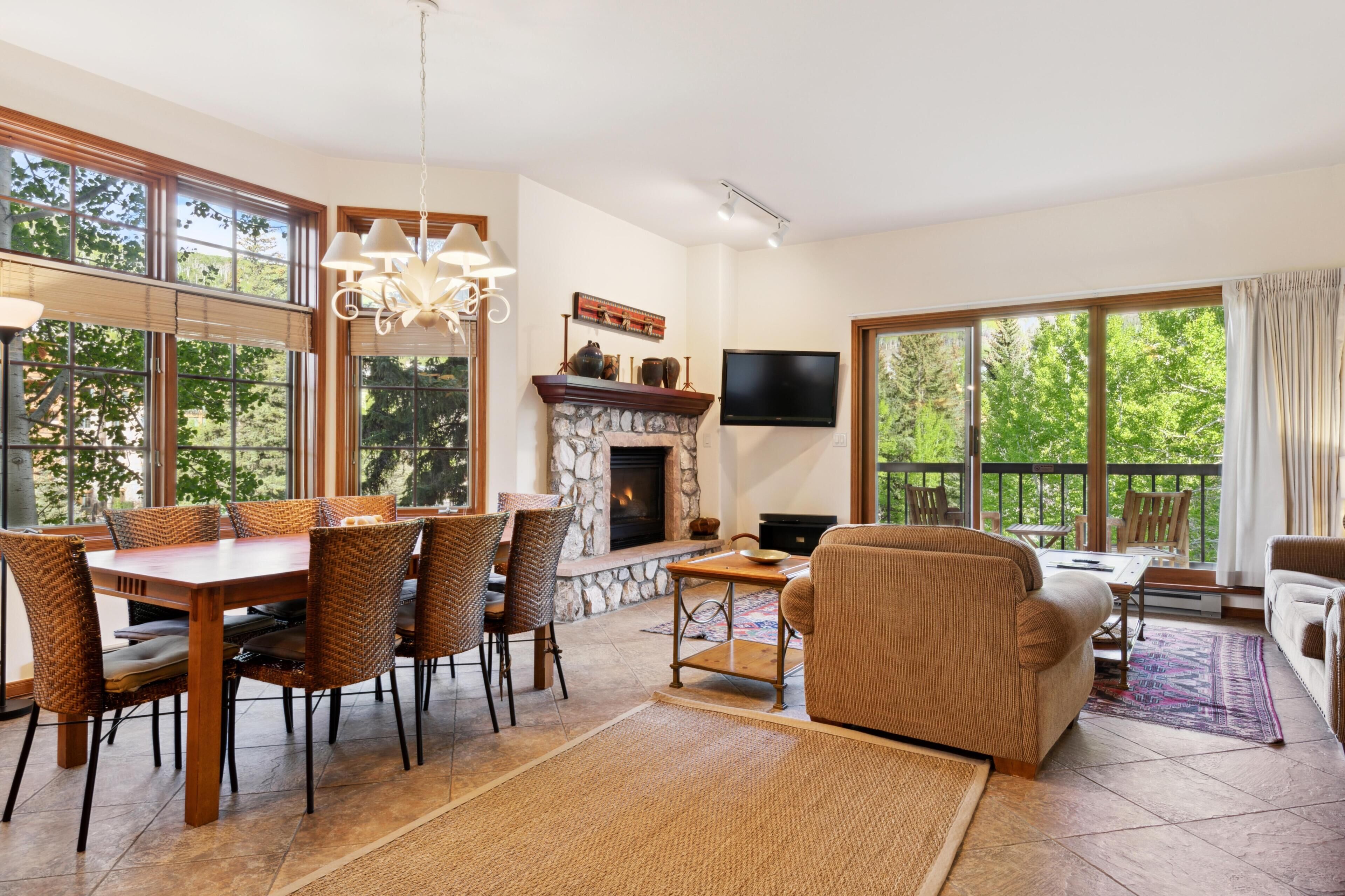 Condo, 1 King Bed (Borders Lodge L114 2BD Beaver Creek S) | Living area