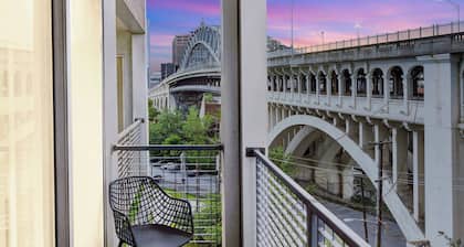 Modern 2BR Condo in Ohio City