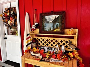 Interior - Secluded 3 Acres in NC Mountains· Hike, Raft & Fire Pit (Murphy)