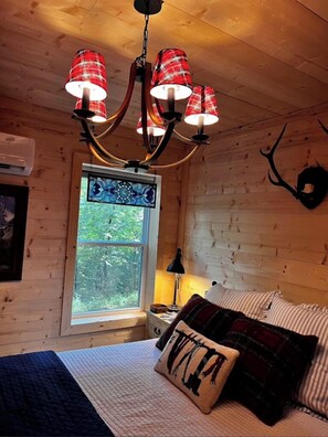 2 bedrooms, iron/ironing board, Internet, bed sheets