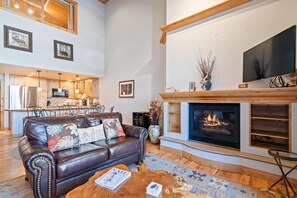 Condo, várias camas (Borders Lodge L310 3BD Beaver Creek S) | Área de estar
