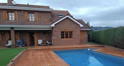 Villa with pool in the mountains