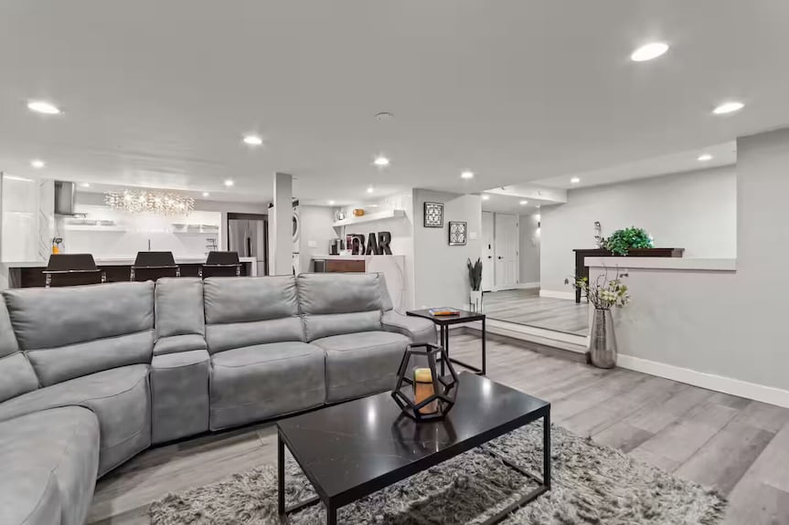 Private Luxury Retreat, Swim Spa & Outdoor Kitchen - Morrison, CO