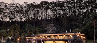 Grants Retreat - spacious riverside escape on the Shoalhaven River