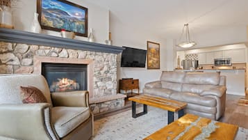 Condo, 1 très grand lit (Borders Lodge U204 1BD Beaver Creek S) | Aire de séjour