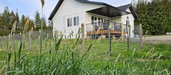 Little White Farmhouse Haven