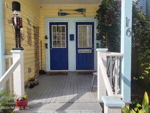 Exterior detail - Peaceful 2-bedroom apartment..in charming Old St. Augustine Lofty Treetop" (St. Augustine)