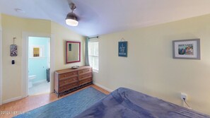 2 bedrooms, WiFi, bed sheets - Peaceful 2-bedroom apartment..in charming Old St. Augustine Lofty Treetop" (St. Augustine)