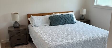 2 bedrooms, free WiFi, bed sheets, wheelchair access