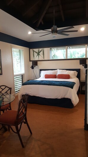 1 bedroom, iron/ironing board, WiFi, bed sheets - Aloha Hideaways- Palm Retreat A (Princeville)