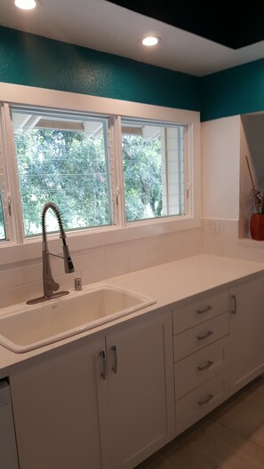 Interior - Aloha Hideaways- Palm Retreat A (Princeville)