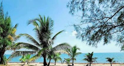 Beachfront Apartment – Wake Up to Caribbean Sea Views