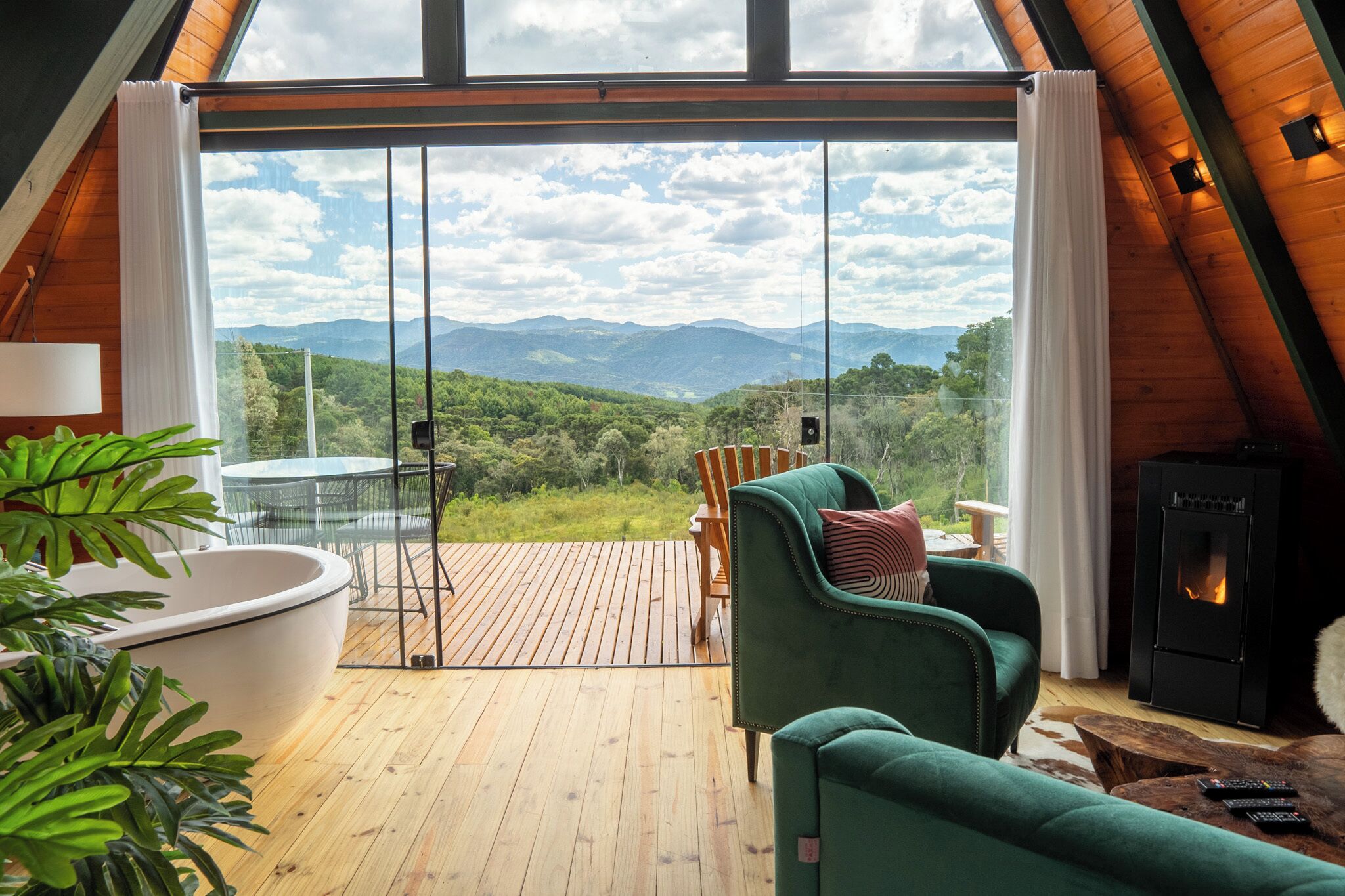 Comfort Chalet, Mountain View | Living area
