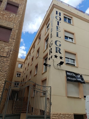 Exterior detail - Hotel GR (Tobarra)