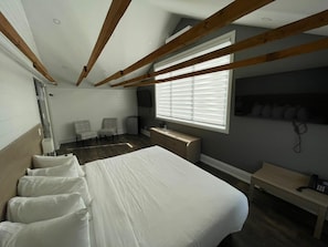 Room - Coastal suites (Room5) - Grand Bend (Grand Bend)