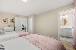 2 Schlafzimmer, Bügeleisen/Bügelbrett, Internetzugang, Bettwäsche