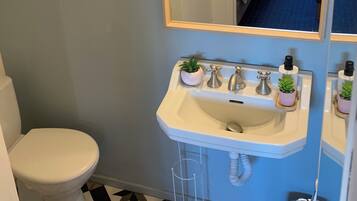 Towels, soap, toilet paper