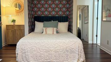 1 bedroom, WiFi (free), bed sheets