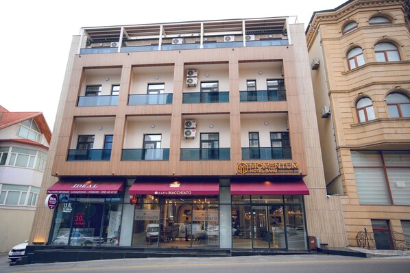 Exterior - Momentum Hotel Baku (Bakı)