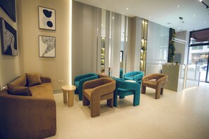 Lobby - Momentum Hotel Baku (Bakı)