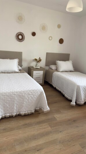 Iron/ironing board, bed sheets - Vrbo Property (Camariñas)