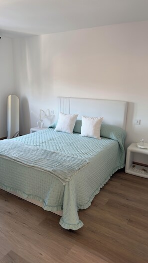 Room - Vrbo Property (Camariñas)