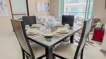 Apartment | Dining