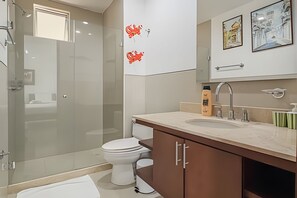 Apartment | Bathroom | Towels, soap, toilet paper - Premium Apartment at Morros Vitri (Cartagena de Indias)