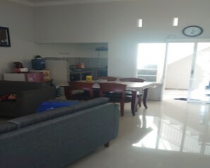 Interior - Cozzy Penny House Private Pool (BATU)