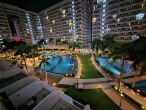 Pool - Shell Residences MOA - The Executive Suites SL003 Cozy 1 Bedroom with AC, Wi-Fi (Pasay City)