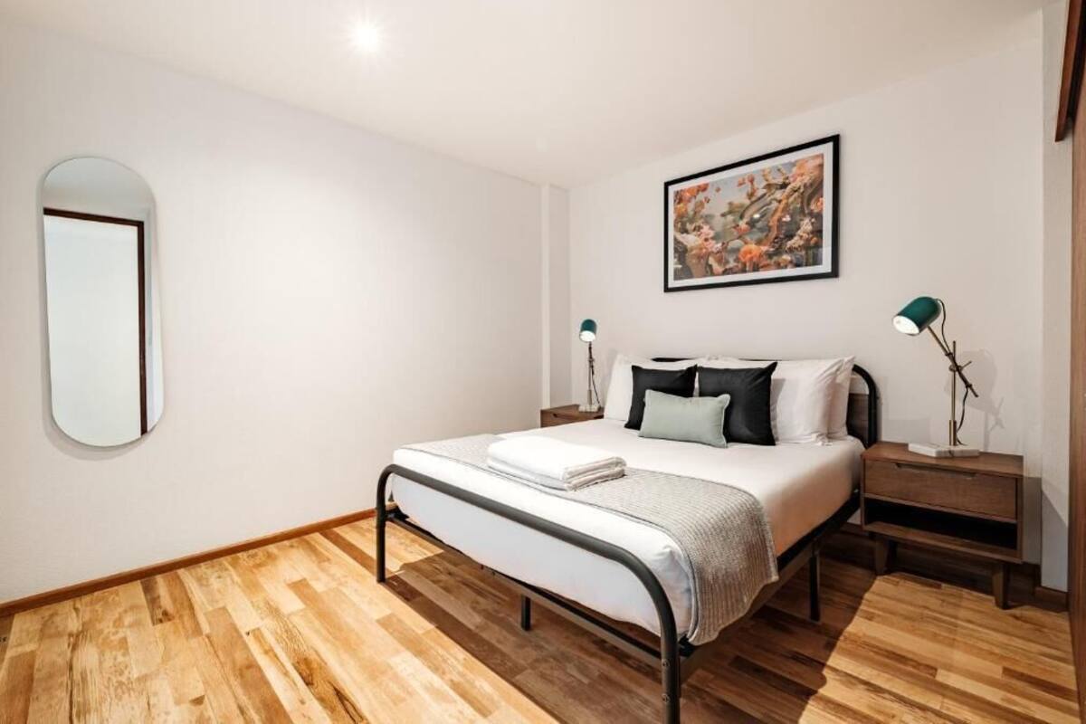 Departamento, balcón, vista a la ciudad | Cortinas blackout, tabla de planchar con plancha y wifi gratis