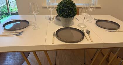 Entire 2-Bed House with free Parking and Near Oxford City Centre