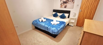 Entire 2-Bed House with free Parking and Near Oxford City Centre