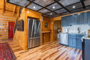 Chalet (3 Bedrooms) | Interior
