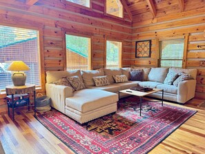 Chalet (3 Bedrooms) | Interior
