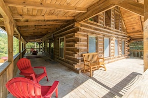 Chalet (3 Bedrooms) | Interior