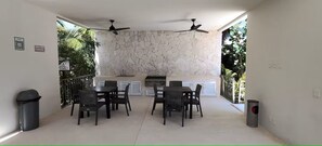 Outdoor dining - Santa Akumalito (Tulum)
