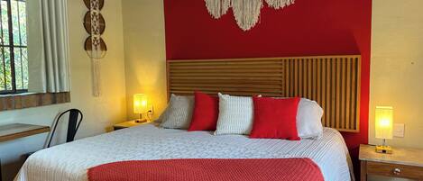 1 chambre, coffre-fort, fer et planche à repasser